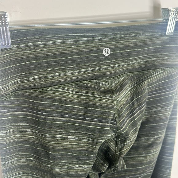 Lululemon Wunder Under Pant III Cyber Stripe Gator Green Black size 6 - Picture 9 of 9